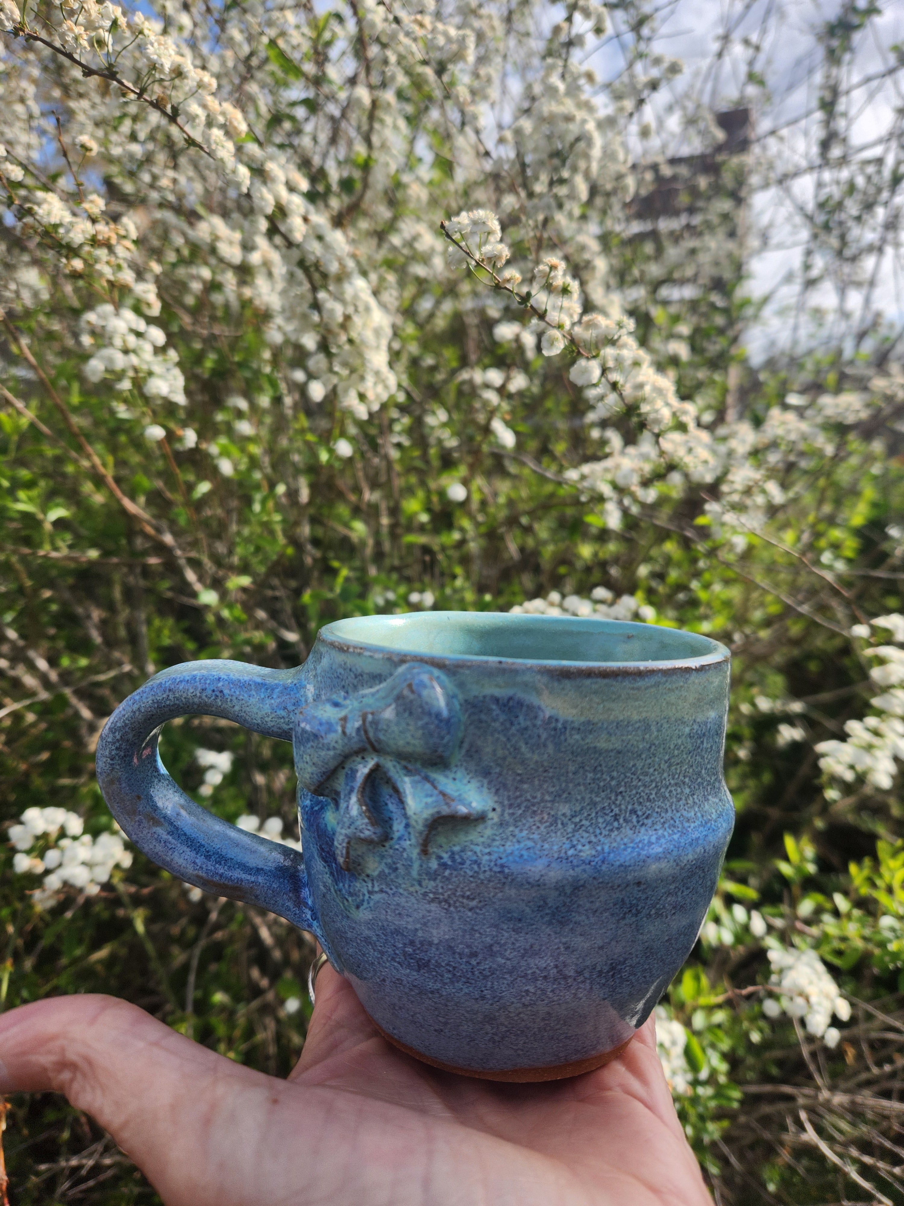 Pretty bow mug