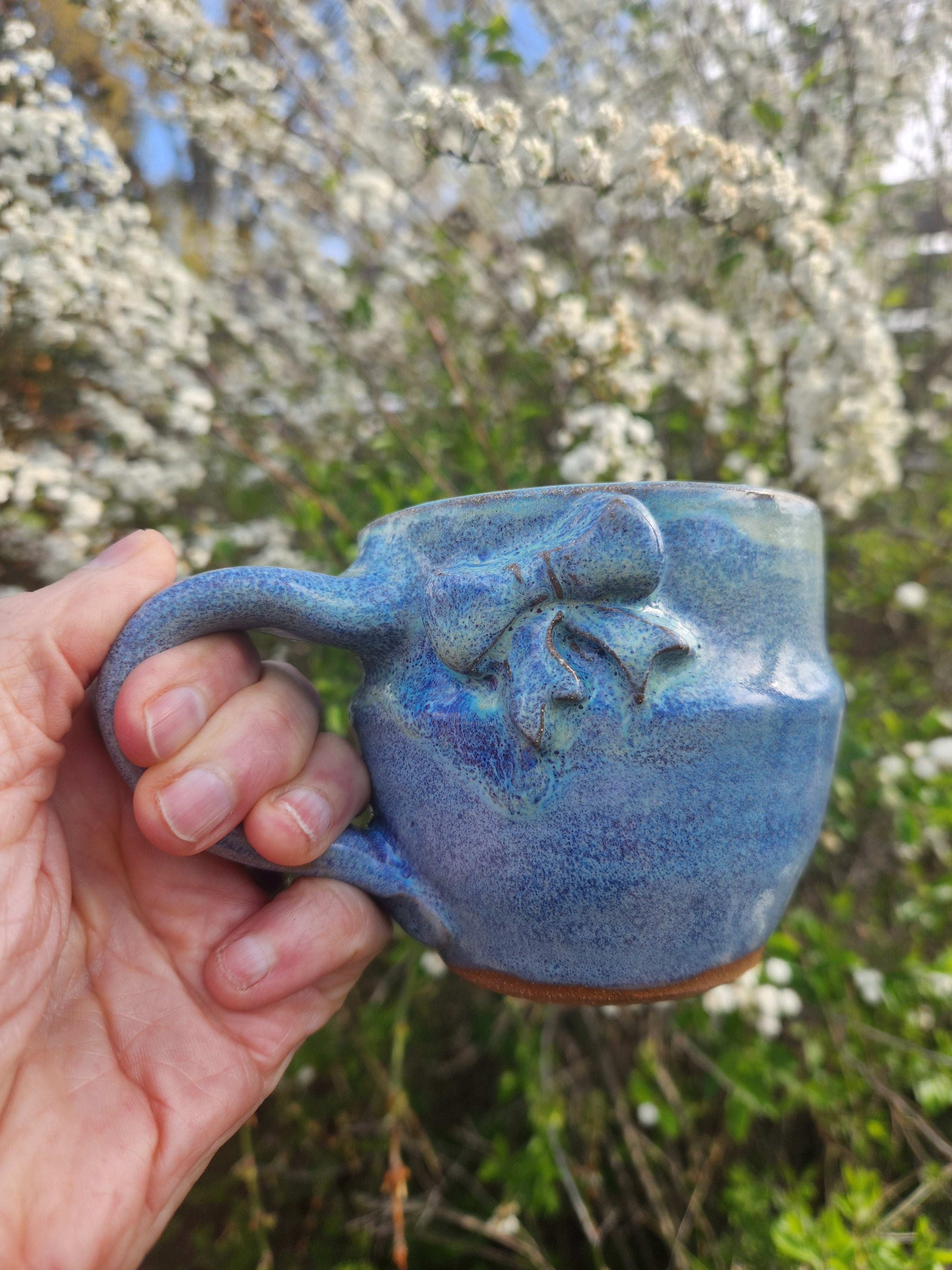 Pretty bow mug